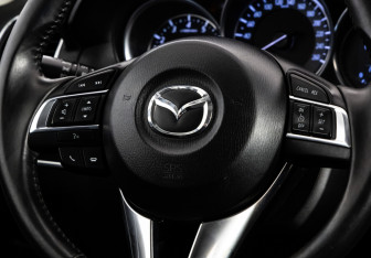 Подержанный автомобиль Mazda CX-5 2017 года (11 фото)