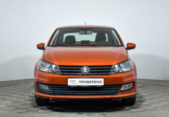 Подержанный автомобиль Volkswagen Polo Sedan 2016 года (2 фото)