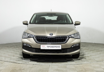 Подержанный автомобиль Skoda Rapid Liftback 2021 года (2 фото)