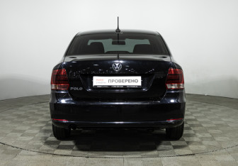 Подержанный автомобиль Volkswagen Polo Sedan 2017 года (6 фото)