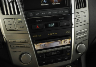 Подержанный автомобиль Lexus RX 2008 года (17 фото)