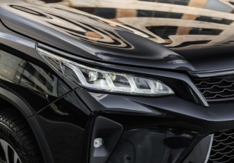 Подержанный автомобиль Toyota Fortuner 2021 года (11 фото)