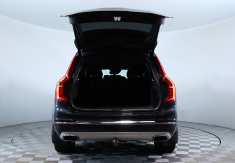 Подержанный автомобиль Volvo XC90 2021 года (7 фото)