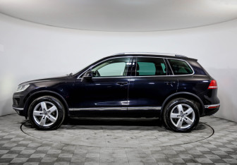 Подержанный автомобиль Volkswagen Touareg 2016 года (8 фото)