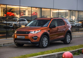 Подержанный автомобиль Land Rover Discovery Sport 2017 года (34 фото)