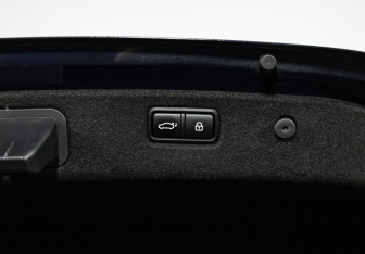 Подержанный автомобиль Genesis G70 2021 года (20 фото)