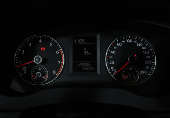 Подержанный автомобиль Volkswagen Jetta Sedan 2012 года (13 фото)