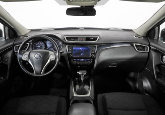 Подержанный автомобиль Nissan Qashqai 2014 года (10 фото)