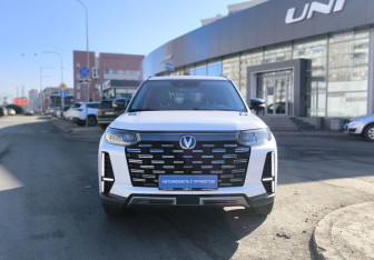 Подержанный автомобиль Changan CS95 2023 года (2 фото)
