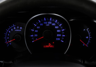 Подержанный автомобиль Kia Rio Sedan 2013 года (15 фото)