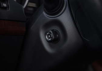 Подержанный автомобиль Toyota Land Cruiser Prado 2017 года (23 фото)