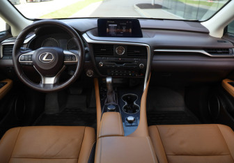 Подержанный автомобиль Lexus RX 2016 года (8 фото)