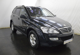 Подержанный автомобиль SsangYong Kyron 2010 года (3 фото)