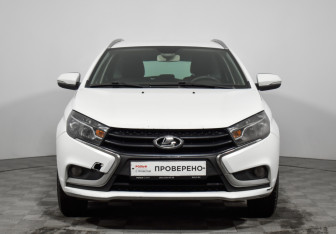 Подержанный автомобиль LADA (ВАЗ) Vesta Sedan 2017 года (2 фото)