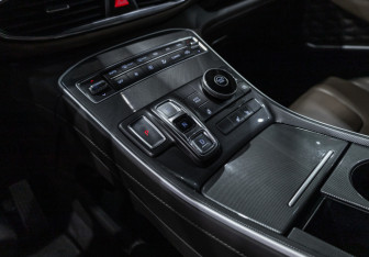 Подержанный автомобиль Hyundai Santa Fe 2021 года (18 фото)