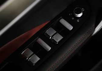 Подержанный автомобиль Geely Coolray 2023 года (24 фото)