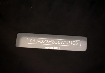 Подержанный автомобиль Jaguar XJ 2016 года (150 фото)