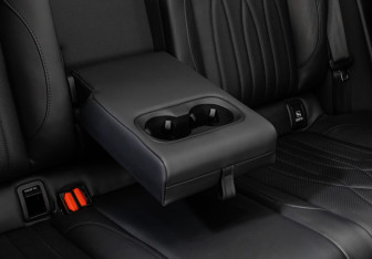 Подержанный автомобиль Exeed RX 2025 года (32 фото)