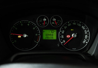 Подержанный автомобиль Ford Fusion 2008 года (12 фото)