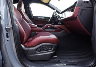 Новый Porsche Cayenne 2026 (9 фото)