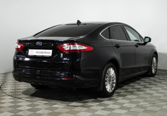 Подержанный автомобиль Ford Mondeo Sedan 2018 года (5 фото)