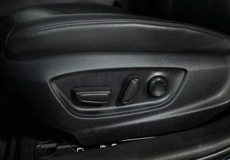 Подержанный автомобиль Toyota Camry Sedan 2019 года (18 фото)