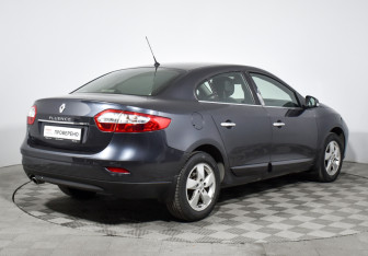 Подержанный автомобиль Renault Fluence 2010 года (5 фото)