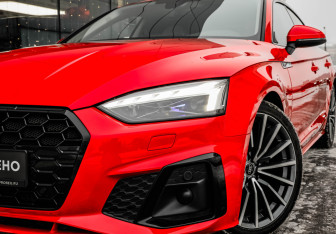 Подержанный автомобиль Audi A5 Liftback 2022 года (2 фото)