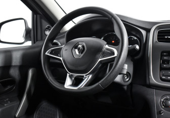 Подержанный автомобиль Renault Logan Sedan 2021 года (14 фото)
