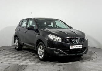 Подержанный автомобиль Nissan Qashqai 2010 года (3 фото)