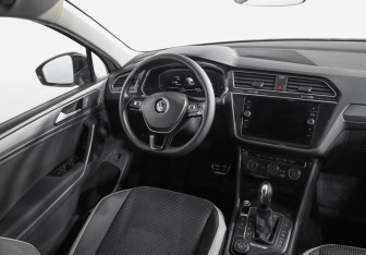 Подержанный автомобиль Volkswagen Tiguan 2020 года (9 фото)