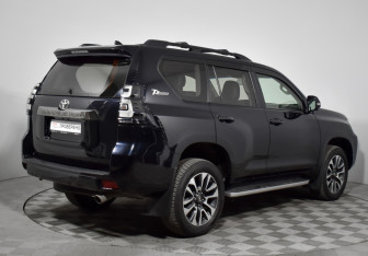 Подержанный автомобиль Toyota Land Cruiser Prado 2022 года (5 фото)