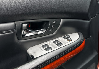 Подержанный автомобиль Lexus RX 2007 года (15 фото)