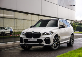 Подержанный автомобиль BMW X5 2019 года (1 фото)