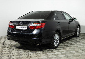 Подержанный автомобиль Toyota Camry Sedan 2014 года (5 фото)