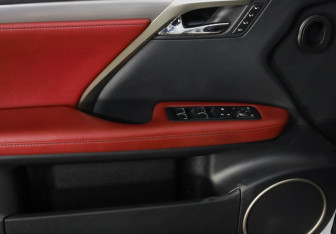 Подержанный автомобиль Lexus RX 2015 года (24 фото)