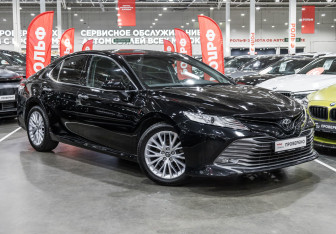 Подержанный автомобиль Toyota Camry Sedan 2018 года (4 фото)