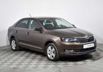 Подержанный автомобиль Skoda Rapid Liftback 2017 года (3 фото)