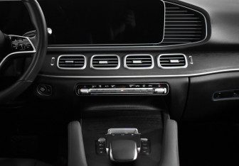 Подержанный автомобиль Mercedes-Benz GLE 2024 года (14 фото)