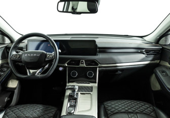 Подержанный автомобиль Exeed TXL 2023 года (13 фото)
