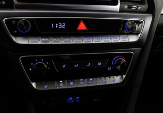 Подержанный автомобиль Hyundai Sonata 2019 года (16 фото)