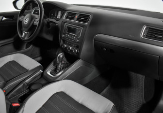 Подержанный автомобиль Volkswagen Jetta Sedan 2014 года (14 фото)