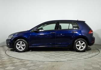 Подержанный автомобиль Volkswagen Golf Hatchback 2018 года (8 фото)