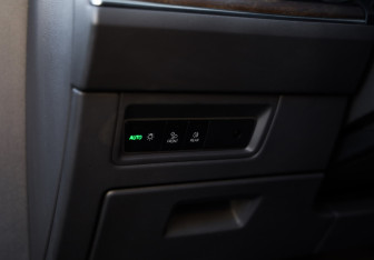 Подержанный автомобиль Volkswagen Touareg 2021 года (23 фото)