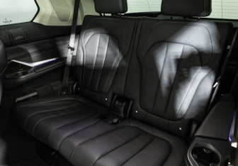 Подержанный автомобиль BMW X7 2020 года (17 фото)