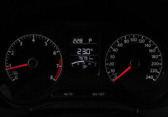 Подержанный автомобиль Volkswagen Polo Sedan 2017 года (12 фото)