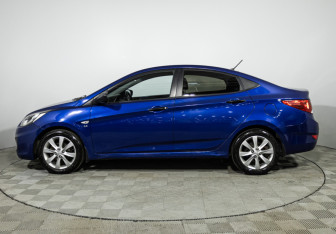 Подержанный автомобиль Hyundai Solaris Sedan 2013 года (8 фото)