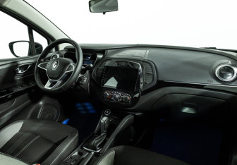 Подержанный автомобиль Renault Kaptur 2021 года (9 фото)