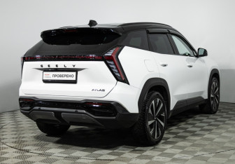 Подержанный автомобиль Geely Atlas 2024 года (5 фото)