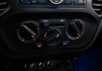 Подержанный автомобиль Nissan Juke 2012 года (13 фото)